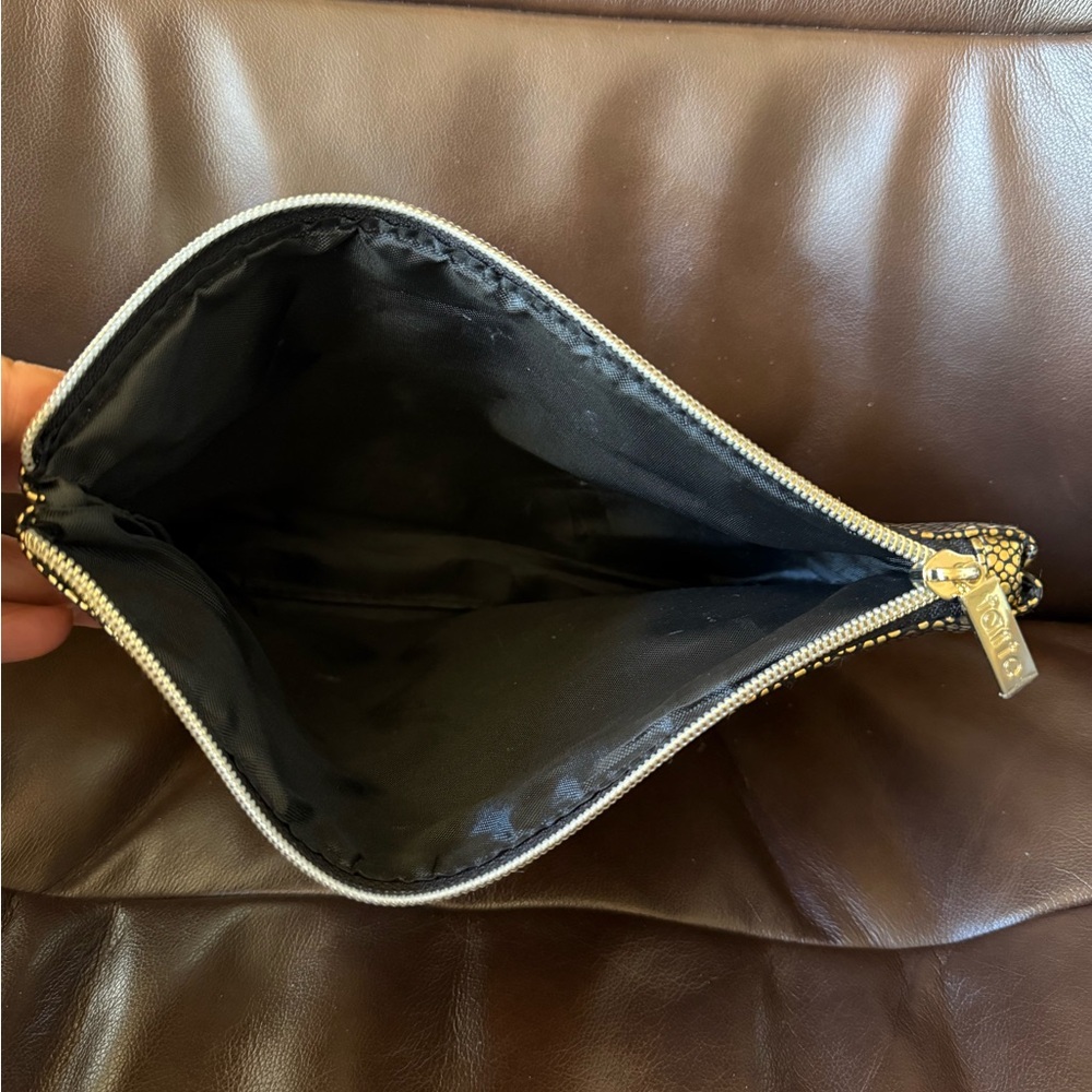 Tarte Metallic Gold & Black Textured Zippered Makeup Bag or Chic Clutch NWOT - Picture 3 of 3
